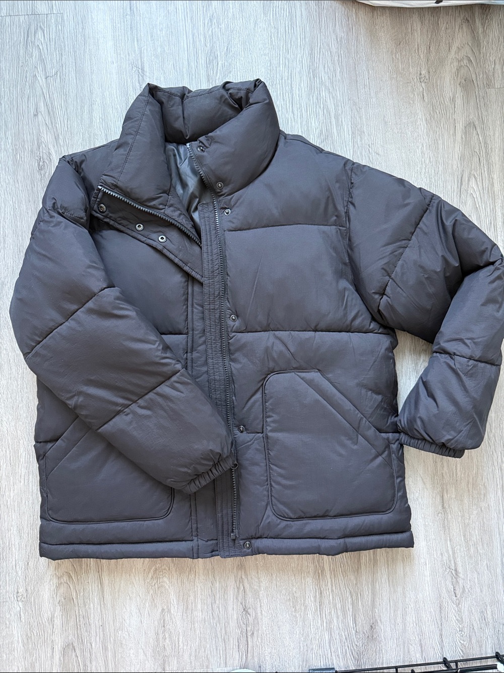 Classic Puffer Jacket in Dark Charcoal
